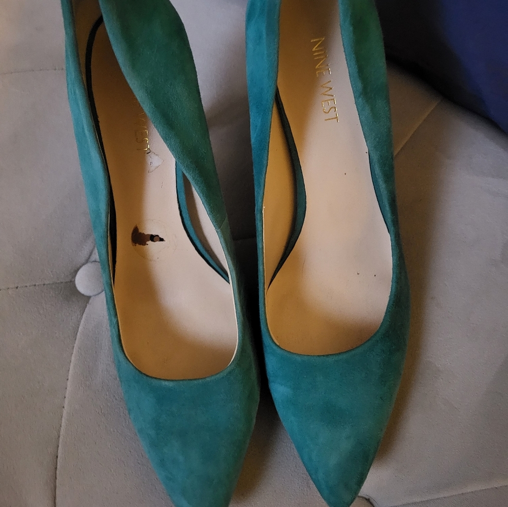 Nine west size 8 heels.